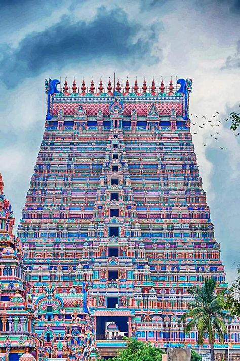 Best View Of Srirangam🛕 Tamil Nadu, India 📸🇮🇳 Srirangam Temple, Display Pictures For Whatsapp, Shiva Angry, Sathya Sai Baba, Temple Photography, Display Pictures, Goddess Artwork, Devotional Quotes, Best View