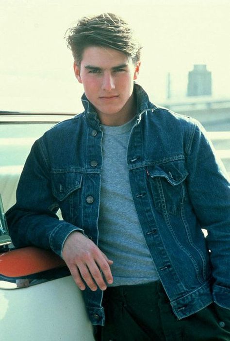 Tom Cruise: Teen heartthrob Tom Cruise Hot, The Outsiders Imagines, Tom Cruise Movies, 90s Actors, 80s Men, Actrices Hollywood, Celebrity Dads, Most Handsome Men, Katie Holmes