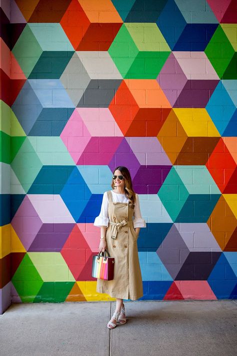 Dallas Multicolor Geometric Wall Colourful Wall Painting Ideas, Geometric Mural Art, 3d Wall Art Painting, Street Wall Painting Ideas, Wall Murals Geometric, Colorful Mural Wall, Colourful Wall Painting, Geometric Wall Painting, Art Wall Ideas