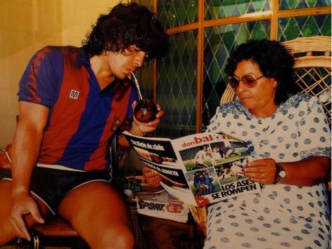 Football Player Messi, Maradona Football, Retro Pictures, Football Images, Football Fashion, Football Icon, Football Photos, Yerba Mate, Play Soccer