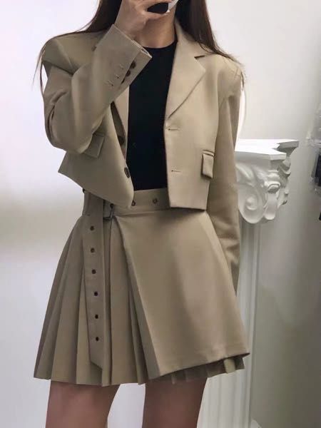 [Ad] 86 Top Black Cropped Blazer Outfit Tricks You Have To See #blackcroppedblazeroutfit Cropped Blazer Outfit Classy, Black Cropped Blazer Outfit, Fashion Outfits Korean Style, Crop Blazer Outfit, Cropped Blazer Outfit, Fashion Outfits Korean, Classic Outfits For Women, Classy Skirts, Outfit Korean Style