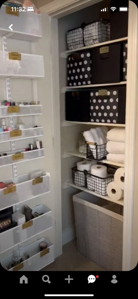 Linen Closet Organization Hallway, Organization Kids Room, Hall Closet Organization, Small Linen Closets, Organize Makeup, Organizing Linens, Cleaning Organization, Makeup And Skincare Products, Over The Door Organizer