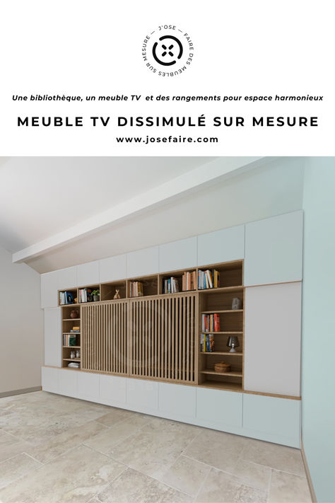 🎥📚 Harmonisez votre espace avec notre meuble TV dissimulé sur mesure ! 📚🎥  Découvrez l'élégance et la fonctionnalité de notre dernier meuble sur mesure, intégrant une bibliothèque, un meuble TV et des rangements astucieux. La TV est discrètement dissimulée derrière des panneaux ajourés pour un look épuré et harmonieux.  Transformez votre salon en un espace chic et organisé, parfaitement adapté à vos besoins. Faites confiance à J’Ose Faire pour un design unique et sur mesure. Tv Mural, Mural Design, Salon Design, Man Cave, New Homes, Tv, Design