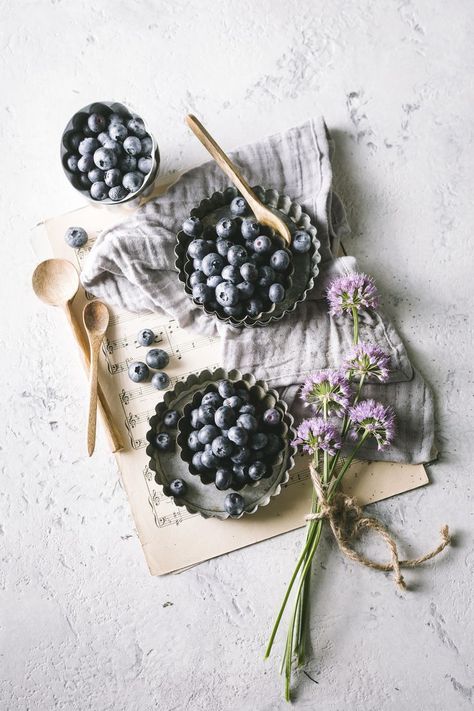 Blueberry Photography Food Styling, Tabletop Photography, Tea Aesthetic, Blueberry Coffee, Photo Class, Beautiful Fruits, Fresh Mint Leaves, Food Photography Styling, Mint Leaves