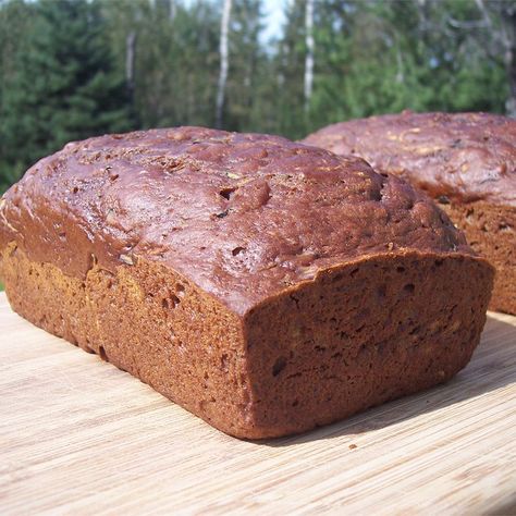 Zucchini Gingerbread, Chocolate Chip Zucchini Bread, Healthy Bread Recipes, Healthy Zucchini, Zucchini Bread Recipes, Gingerbread Recipe, Quick Bread Recipes, Baked Goodies, Sweet Breads