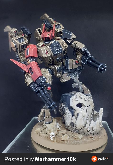 Warhammer 40k Tau Crisis Suit, Tau Warhammer 40k Miniatures, Tau Army Paint Schemes, Warhammer 40k Tau Paint Schemes, Tau Empire Colour Scheme, Tau Color Scheme, Tau Paint Scheme, Tau Crisis Suit, Tau Commander