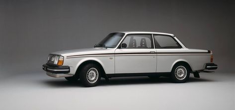 Your definitive Volvo 240 buyer’s guide Car Duo, Mercedes 230, Jaguar Type E, Volvo 240, Saab 900, Reliable Cars, Volvo Cars, Citroen Ds, Ford Motor Company