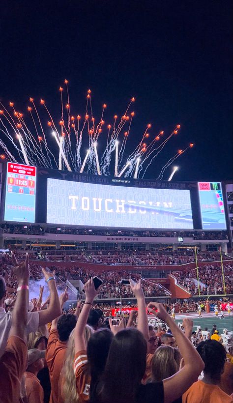 Football Game Aesthetic, Texas College Football, Ut College, Ut Football, College Goals, College Vision Board, 10 Year Plan, Game Aesthetic, Texas Life