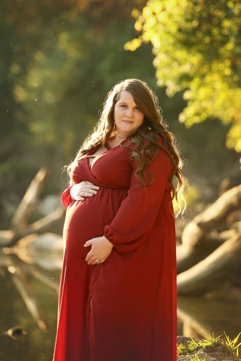 Plus size maternity photography Plus Size Maternity Photography, Plus Size Maternity Photos, Maternity Posing, Plus Size Maternity, Pregnant Lady, Maternity Pics, Maternity Poses, Maternity Shoot, Maternity Photos