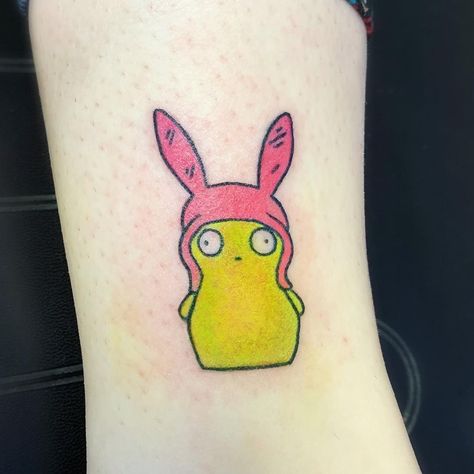 Kuchi Kopi Tattoo, Small Bobs Burgers Tattoo, Bobs Burgers Tattoo Ideas, Bobs Burgers Tattoo, Anime Flash Tattoo, Anime Tats, Filler Tattoo Designs, Kuchi Kopi, Nerd Tattoo