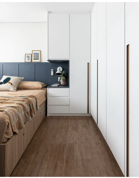 Beds With Wardrobes Either Side, Bed Next To Wardrobe, Cabinet Around Bed, Built In Wardrobe Small Bedroom, Bedroom With Wardrobe Ideas, Built In Wardrobe Ideas Bedrooms, Small Bedroom Ideas With Wardrobe, Small Bedroom Designs For Couples, Bedroom With Wardrobe