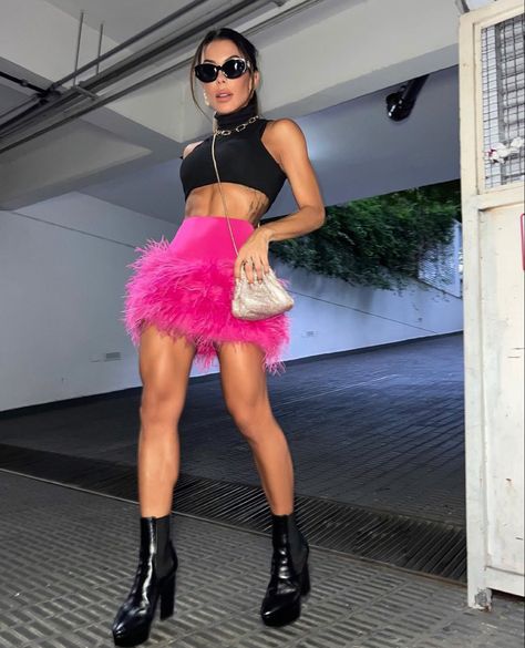 Hot Pink Skirt Outfit, Night Club Skirt, Pink Skirt Outfits, Hot Pink Outfit, Nadine Merabi, Hot Pink Skirt, Y2k Girl, Feather Skirt, Half Skirt