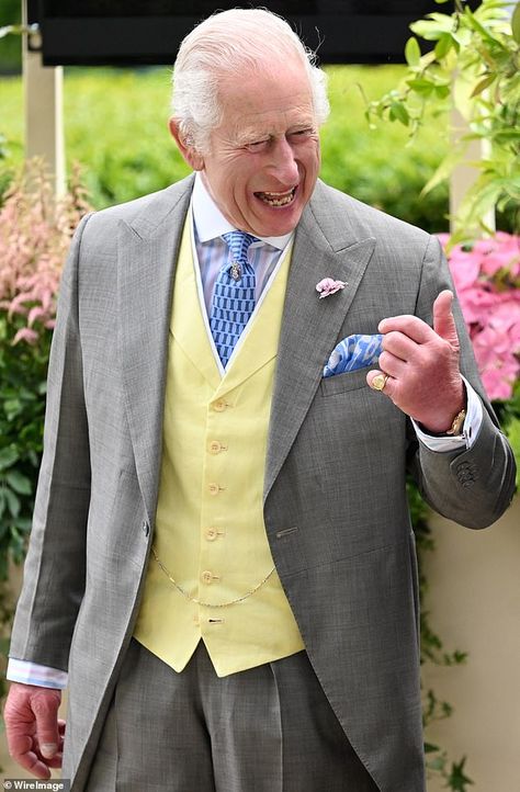 King of the racecourse! Charles leads the family as glamorous Zara and Princess Eugenie join him for Royal Ascot | Daily Mail Online Lady Gabriella Windsor, Royal Blue Coat, Family Gossip, King Picture, Ascot Races, Equestrian Events, Morning Suits, Royal Family News, Duke Of York