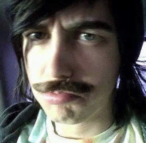 Kelin Quinn, Kellin Quinn Pfp, Vic Fuentes Icons, Kellin Quinn Funny, Kellin And Vic, Vic Fuentes Pfp, Kellen Quinn, Kellin Quin, Moustaches Men