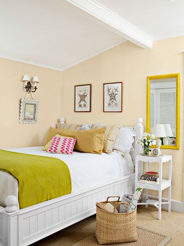 Low natural light is no problem when walls wear a perpetual peachy glow. Warm Bedroom Colors, Small Room Paint, Small Bedroom Colours, Cozy Small Bedrooms, Cozy Bedroom Colors, Warm Paint Colors, Brighter Bedroom, Warm Bedroom, Small Bedroom Designs