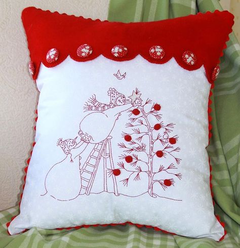 Crabapple Hill, Redwork Patterns, Christmas Patchwork, Hand Embroidered Pillows, Redwork Embroidery, Embroidery Christmas, Christmas Patterns, Tree Pillow, Hand Embroidery Pattern