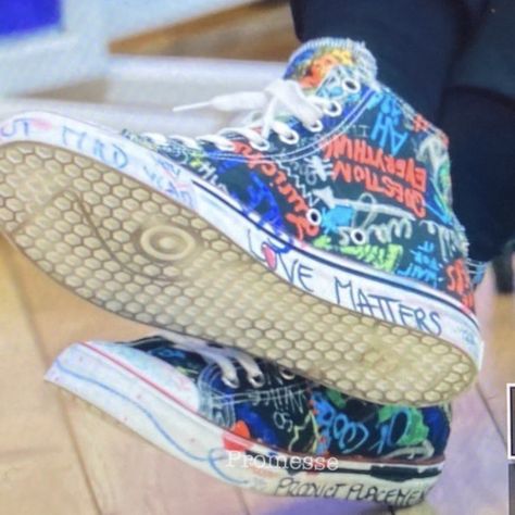 ateez hongjoong details preview shoes style kpop cute colorful Bay City, Pop Design, Kim Hongjoong, Shoe Art, Hoka Running Shoes, Concert Outfit, Sock Shoes, Beauty Fashion, On Shoes