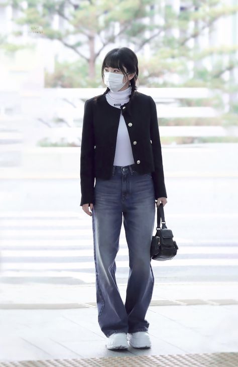 Seulgi Airport Fashion, Red Velvet Outfit, Red Velvet Outfits, Airport Fashion Kpop, Kang Seulgi, Event Outfit, Incheon Airport, Airport Fashion, Fashion 2024