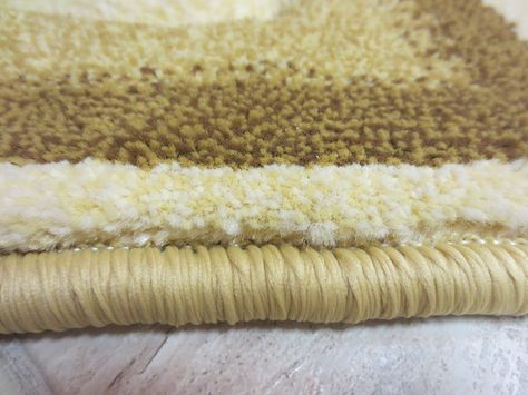 Options for Finishing Carpet Edges: Serging Carpet Remnants Diy, Make A Rug, Rug Binding, Kitchen Carpet Runner, Broadloom Carpet, Basement Carpet, Carpet Remnants, Interior Finishes, Shag Carpet