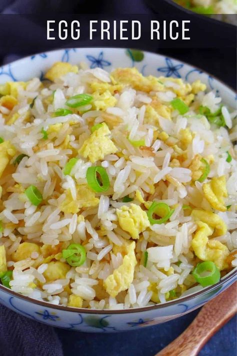 Chinese egg fried rice is an easy stir fry that anyone can make. But to make it light, fluffy and tasty, you need to follow some traditional tips and tricks. Chinese Egg Fried Rice Recipes, Easy Fried Rice Recipe Eggs, White Fried Rice Recipe, Eggs Fried Rice, Rice With Eggs Stir Fry, Traditional Fried Rice, Egg Fried Rice Recipe Chinese Food, Rice And Egg Recipe, White Rice And Eggs