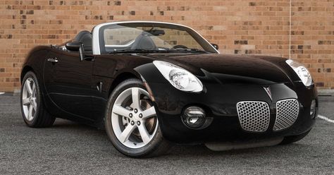 Pontiac Solstice Gxp, 2006 Pontiac Solstice, Pontiac Convertible, 2007 Pontiac Solstice, Saturn Sky, Pontiac Solstice, Polaris Slingshot, Vintage Garage, Lotus Elise