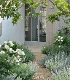 Mediterranean Garden Design, Patina Farm, European Garden, Front Garden Design, Farmhouse Landscaping, Gravel Garden, A Small House, Garden Shrubs, Big Garden