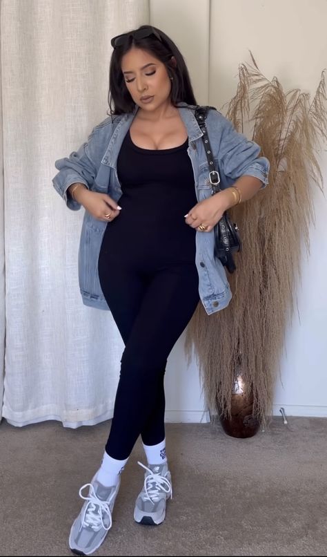 Hiking Date Outfit, Plus Size Airport Outfit, Outfits Gorditas, Mode Turban, Boujee Outfits, Effortlessly Chic Outfits, Cute Comfy Outfits, Athleisure Outfits, Casual Chic Outfit