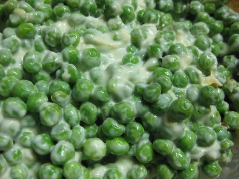 I modified a recipe from a internet buddy. Thanks Lil Parmesan Peas, Peas And Pancetta, Pancetta Recipes, Creamy Peas, Fresh Peas, Creamed Peas, Peas Recipe, Creamy Parmesan, Pea Recipes