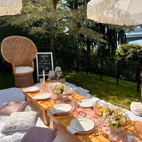 August slipping away like a bottle of wine… 🥹 take a look at some of our recent late August picnics ➡️ We’re ready for a beautiful September!! 🌻🧺🌅 #seattleparty #seattleeventrentals #picnicpartyseattle #luxurypicnic #summerinseattle #datenightseattle #picnicinspo Summer In Seattle, Picnic Ideas, A Bottle Of Wine, Bottle Of Wine, Picnic Party, Summer Picnic, Date Night, Wine Bottle, Take A