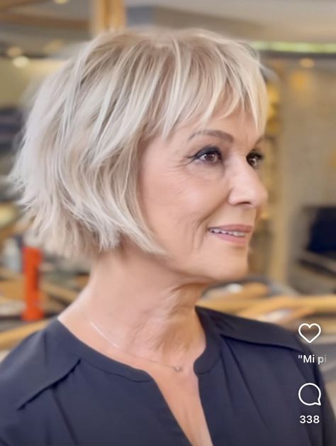 2024 Short Hair Styles For Women, Haircut Gray Hair, Short Silver Hair, Short Hair Images, Fine Straight Hair, Stylish Short Hair, Gray Hair Cuts, Chin Length Hair, Medium Short Hair