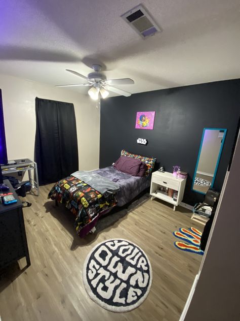 Small Room Setup, Kaws Wallpaper, Retro Room, Grunge Room, Room Makeover Inspiration, Room Setup, Small Room, Paracord Bracelets, Room Themes