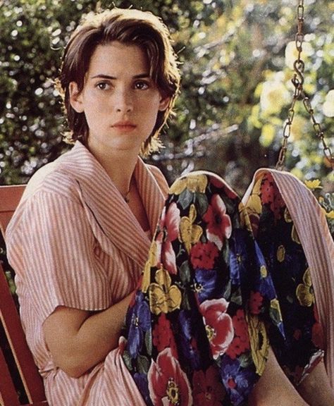 Winona Ryder 90s Short Hair, Winona Ryder Hair, Winona Ryder 90s, Ladies Short Hair, 90s Haircuts, Kim Hair, Haircuts For Ladies, 90s Grunge Hair, Winona Forever