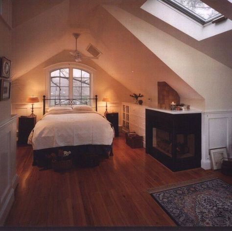 Love this idea for a big enough attic room Attic Master Suite, Attic Renovation Ideas, Attic Bedroom Designs, Finished Attic, Small Attic, Attic Design, Attic Apartment, Attic Bedrooms, Budget Bedroom