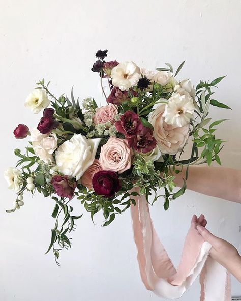 Sarah | Mulberry & Moss (@mulberryandmoss) • Instagram photos and videos Succulent Centerpiece Wedding, Succulent Wedding Centerpieces, Wedding Bridesmaid Bouquets, Succulent Centerpiece, Tropical Wedding Flowers, Wedding Bouquets Bride, Succulent Centerpieces, Centerpiece Wedding, Bouquets Wedding