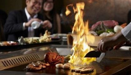 50% off at the Teppanyaki Table @ Sen Nin Japanese Teppanyaki & Sushi Restaurant - Islington London N1 http://www.opentable.co.uk/sen-nin-japanese-teppanyaki-and-sushi-restaurant-islington Dinner For Group, Teppanyaki Restaurants, Spaghetti With Ground Beef, Popular Chinese Dishes, Food Near Me, Cooking Restaurant, Kawaii Cooking, Dinner Party Recipes, Japanese Cooking