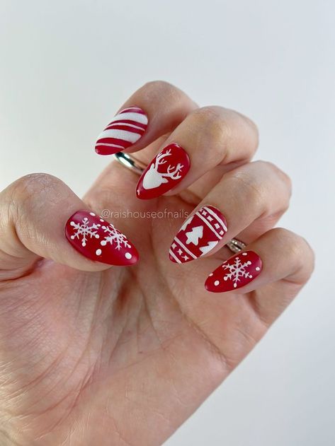 Almond Nails Holiday, Winter Nails Matte, Snowman Christmas Nails, Holiday Nails Snowflake, Matte Nails Short, Nails Xmas, Nails Short Almond, Nails Sets, Red Christmas Sweater