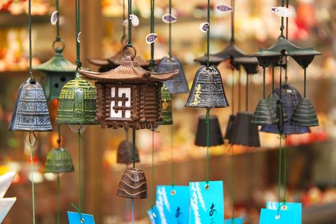 Ring Ringing Sound - Free photo on Pixabay Feng Shui Wind Chimes, Carillons Diy, Japanese Wind Chimes, Wooden Wind Chimes, Make Wind Chimes, Bamboo Wind Chimes, Temple Bells, Psychic Readings Free, Diy Wind Chimes