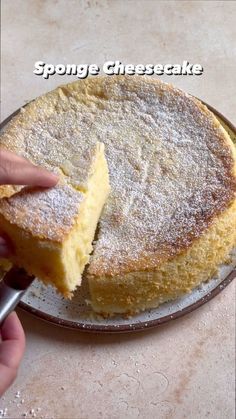 Sponge cheesecake cake Custard Sponge Cake, Cream Cheese Custard, Dinner Ideas Easy, Family Dinner Ideas, Easy Lunch Ideas, Friday Night Dinner, Friday Blessings, Cheesecake Cake, Fall Dessert Recipes