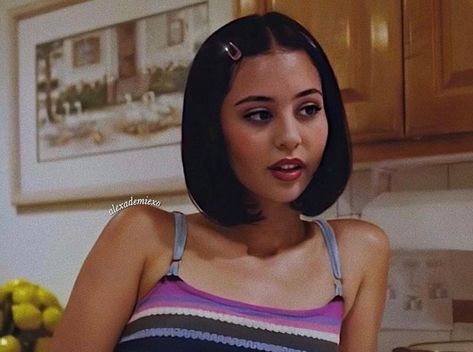 Alexa Demie Updates on Instagram: “mid90s  credits to alexademiexo” Alexa Demie Icons, Karma Is Real, Euphoria Fashion, Alexa Demie, 2000s Fashion, Role Models, Celebrity Crush, Pretty People, Beautiful People