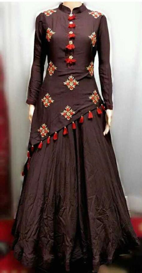 Best 12 How To Hire Designer Fashion & Dresses #Howtowear – SkillOfKing.Com Gaun Koktail, Long Gown Design, Designer Gown, Long Gown Dress, Long Dress Design, Salwar Kamiz, Dress Neck Designs, Indian Gowns Dresses, Kurti Designs Party Wear