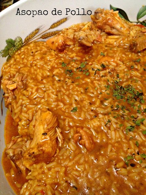 Dominican Chicken, Dominican Dish, Dominican Recipes, Drying Cilantro, Pollo Guisado, Moist Chicken, Dominican Food, Colombian Food, Vegetable Stew