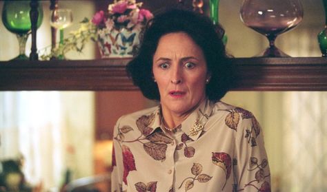 Aunt Petunia From 'Harry Potter' Was Magical The Whole Time, According To This Fan Theory Petunia Dursley, Harry Potter Movie Characters, Gellert Grindelwald, The Prisoner Of Azkaban, Fan Theories, Bonnie Wright, Prisoner Of Azkaban, Parenting Fail, Harry Potter Film