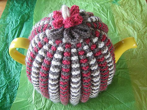 Grannie's Traditional Tea Cosy Pattern Tea Cosy Crochet, Knitted Tea Cosy, Knit Tea Cozy, Tea Cosy Pattern, Tea Cosy Knitting Pattern, Tea Cozy Pattern, Knitted Tea Cosies, Crochet Tea Cozy, Teapot Cozy