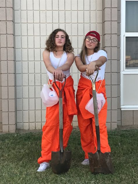 Prisoners Halloween Costume, Prisoner Costume Womens, Holes Costume, Jail Outfit, Prison Pictures, Prison Jumpsuit, Prison Outfit, Prisoner Costume, Random Clothes