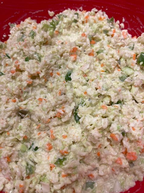 DOLLY PARTON COLE SLAW Dolly Parton Recipes, Southern Coleslaw, Best Coleslaw Recipe, So Disappointed, Lo Carb Recipes, Celebrity Recipes, Cole Slaw, Cold Salad, Famous Recipe