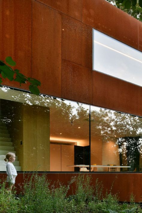 Corten steel and frameless glass facade to woodland retreat Facade Cladding Design, Corten Steel Architecture, Corten Steel Facade, Hampstead House, Frameless Windows, Woodland Retreat, Minimal Windows, British Homes, Steel Architecture