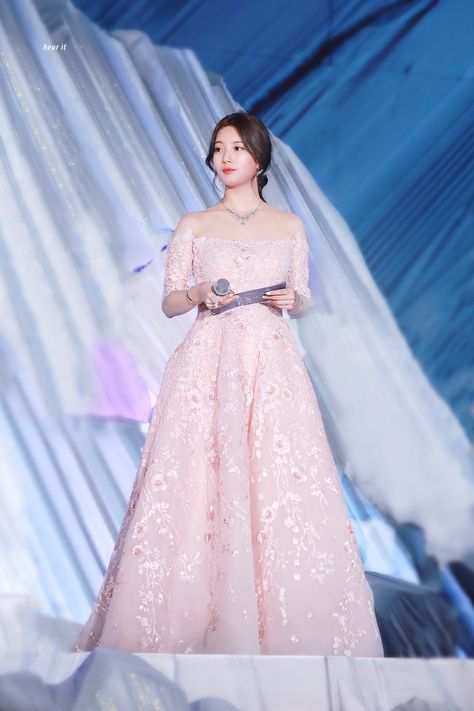 Suzy Dress, Long Gown Dress, Bae Suzy, Korean Celebrities, Long Gown, Inspired Dress, A Princess, Evening Dresses Prom, Celebrities Female