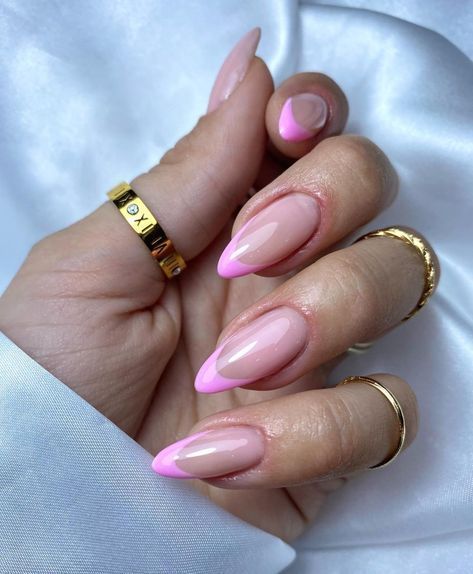 // f r e n c h i e Pink Tip Nails, Spa Time, Wedding Nails Glitter, Nagellack Trends, Tapered Square, Minimal Nails, Casual Nails, Neutral Nails, Dream Nails