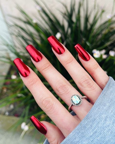 Red Chrome Nails: 37+ Designs That Will Turn Heads - Nail Designs Daily Red Chrome Nails, Metallic Nails Design, Palm Nails, Red Chrome, Heart Nail Designs, Chrome Nail Art, Red Christmas Nails, Chrome Nails Designs, September Nails