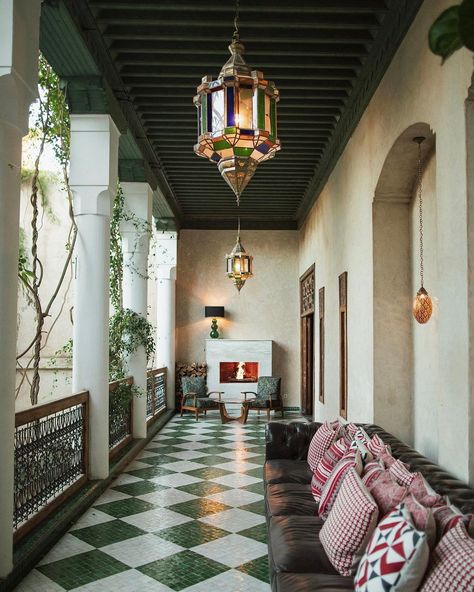 El Fenn Marrakech, Checkered Flooring, Painting Ideas Home, El Fenn, Home Painting Ideas, Riad Marrakech, Home Paint Colors, Moroccan Interiors, Home Paint